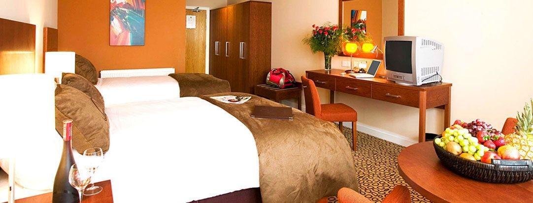 Maldron Hotel & Leisure Centre Limerick Junction エクステリア 写真