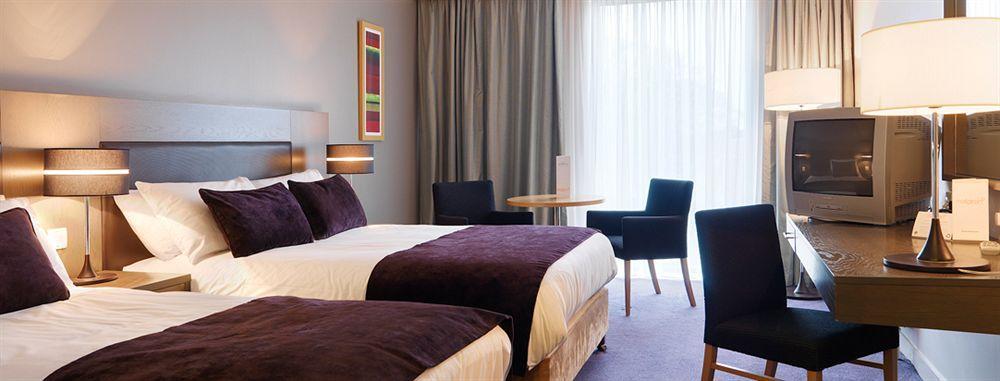 Maldron Hotel & Leisure Centre Limerick Junction エクステリア 写真