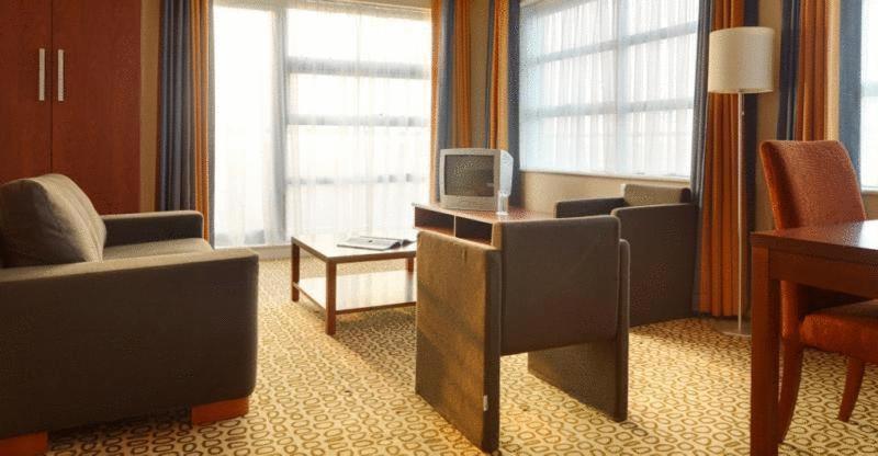 Maldron Hotel & Leisure Centre Limerick Junction 部屋 写真