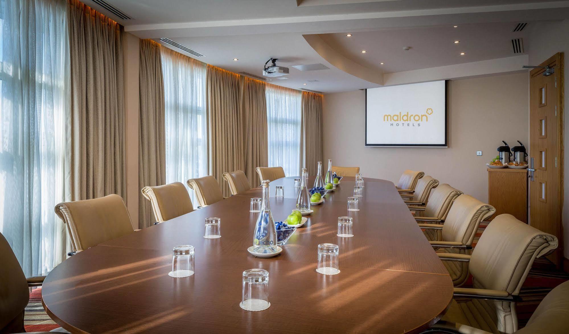 Maldron Hotel & Leisure Centre Limerick Junction エクステリア 写真